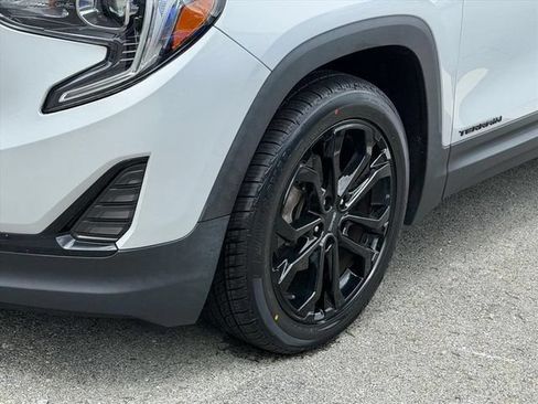 Used 2021 GMC Terrain SLE w/ Driver Convenience Package AWD/4WD image 5