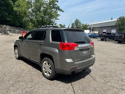 Used 2012 GMC Terrain SLE w/ Convenience Package FWD image 3