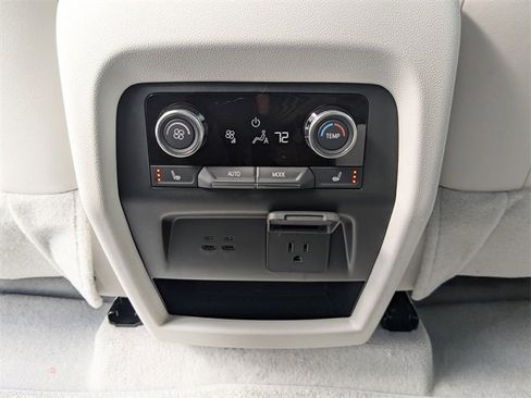 New 2026 Buick Enclave Avenir image 18