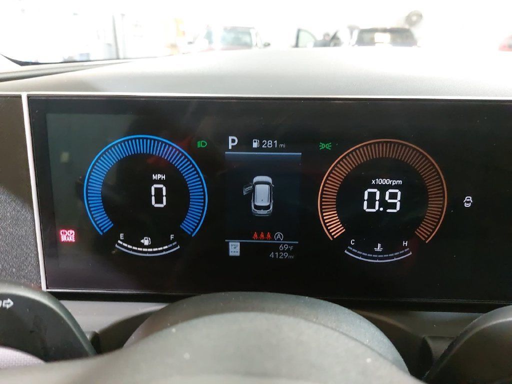 Certified 2025 Hyundai Tucson SEL FWD image 19