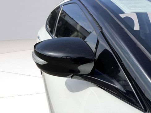 Used 2019 Nissan Maxima 3.5 SL w/ Illumination Package image 9