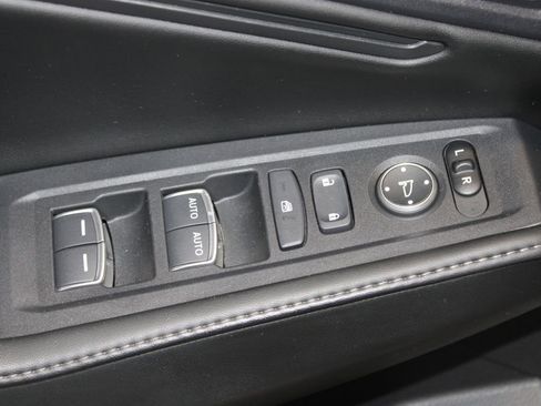 Used 2023 Honda Accord Sport image 9