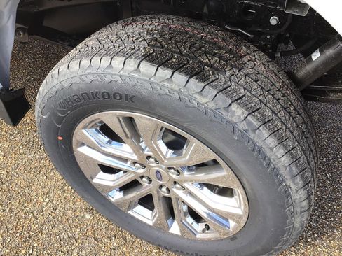 Used 2026 Ford F150 Lariat w/ Equipment Group 501A Mid image 16