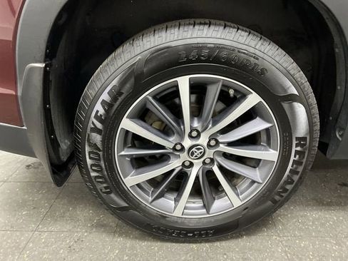 Used 2018 Toyota Highlander XLE AWD/4WD image 33