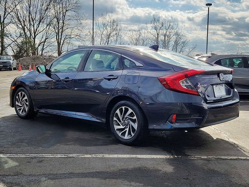Certified 2018 Honda Civic EX image 4