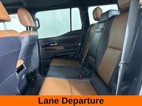 Used 2024 Lexus GX 550 w/ Cold Area Package AWD/4WD image 23