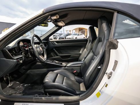 Used 2020 Porsche 911 Carrera 4S image 31