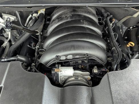 Used 2020 GMC Yukon SLT w/ Premium Edition image 10