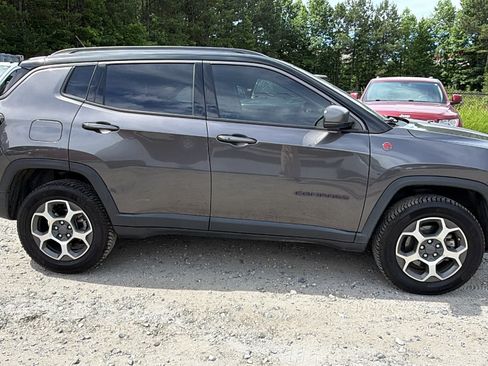 Used 2022 Jeep Compass Trailhawk AWD/4WD image 7