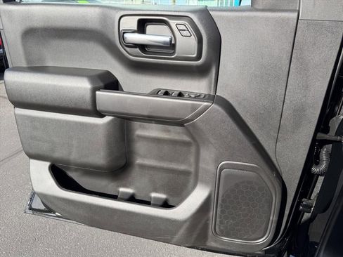 New 2026 Chevrolet Silverado 1500 Custom Trail Boss w/ LPO, Dark Essentials Package image 9