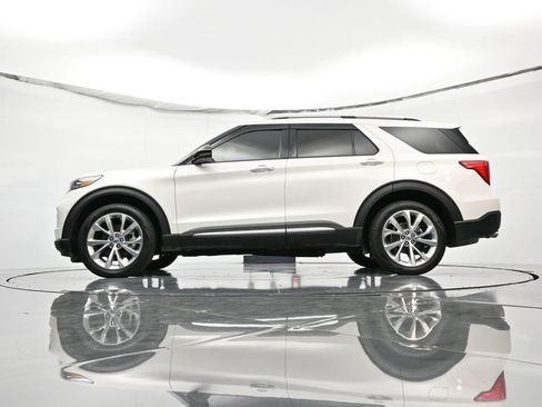 Certified 2023 Ford Explorer Platinum w/ Technology Package image 45