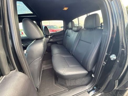 Certified 2020 Toyota Tacoma Limited AWD/4WD image 17