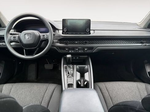 Used 2025 Honda Accord LX image 10