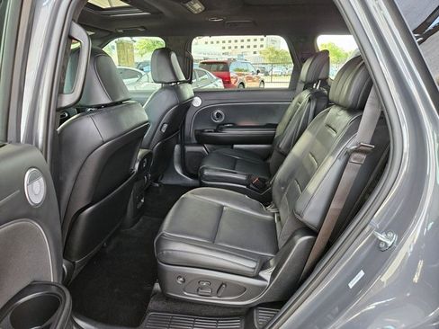 Certified 2026 Hyundai Palisade Calligraphy FWD image 17