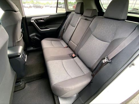 Used 2019 Toyota RAV4 XLE FWD image 20