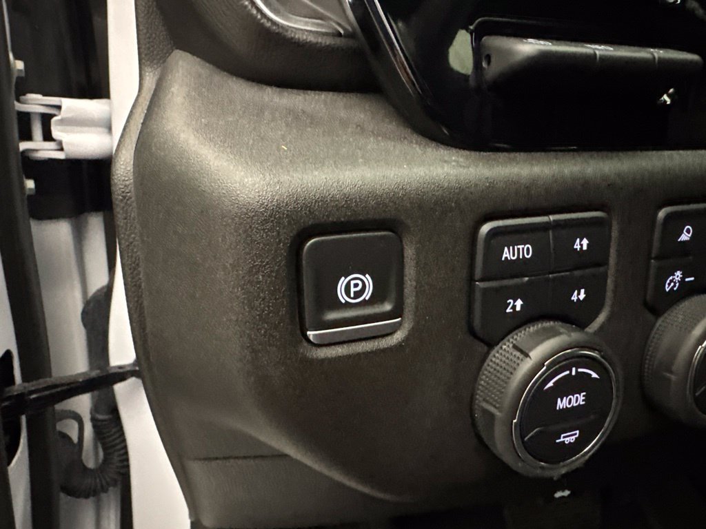 Used 2025 Chevrolet Silverado 3500 High Country w/ High Country Premium Package AWD/4WD image 28