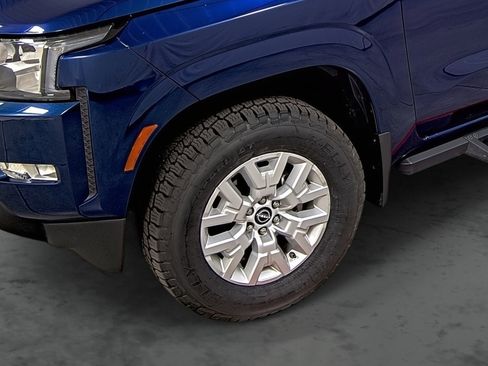 Used 2022 Nissan Frontier SV AWD/4WD image 7