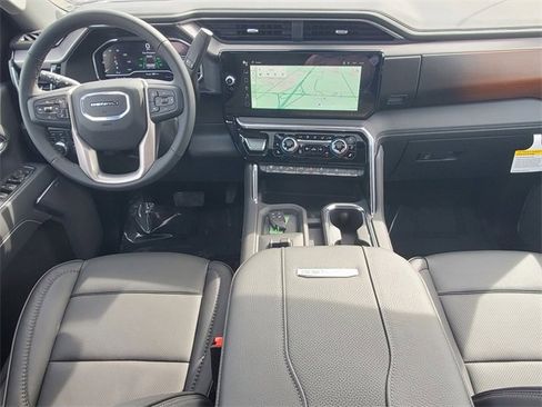 New 2025 GMC Sierra 2500 Denali w/ Denali Reserve Package image 13