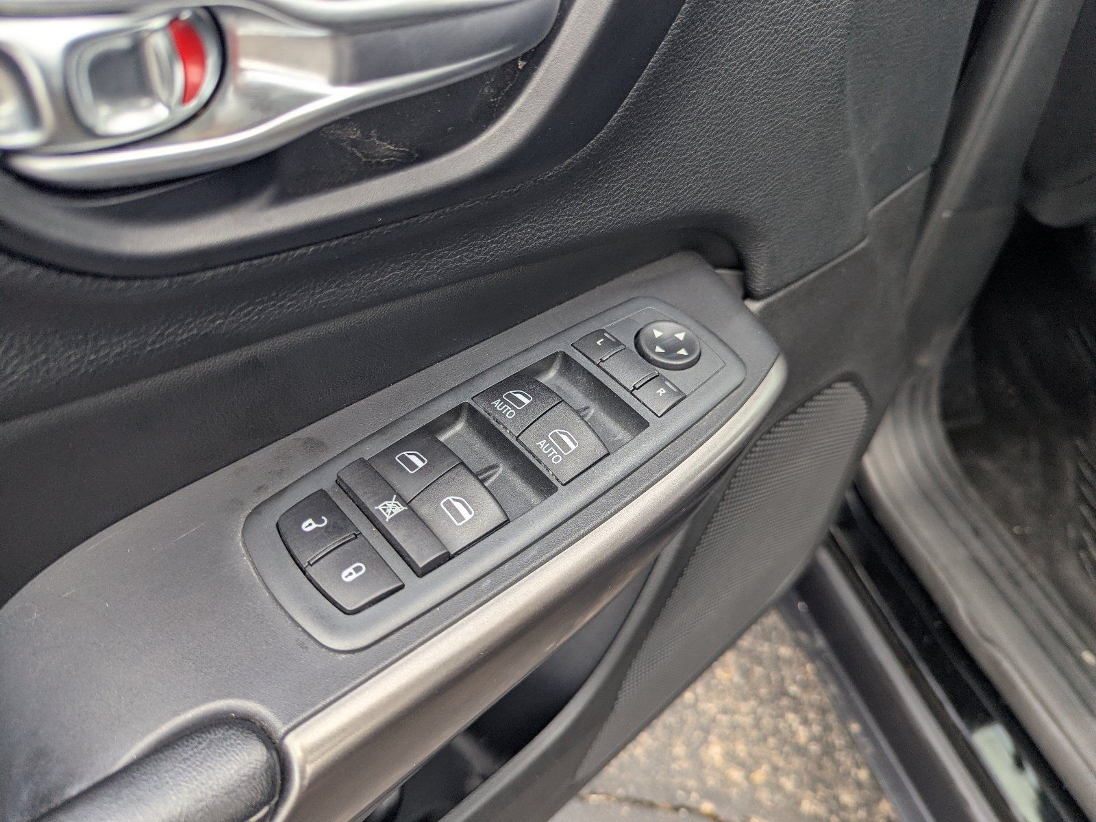 Used 2020 Jeep Cherokee Latitude Lux w/ Comfort/Convenience Group FWD image 22