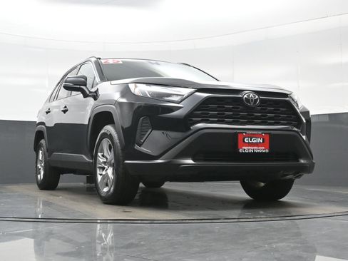 Used 2025 Toyota RAV4 XLE AWD/4WD image 26