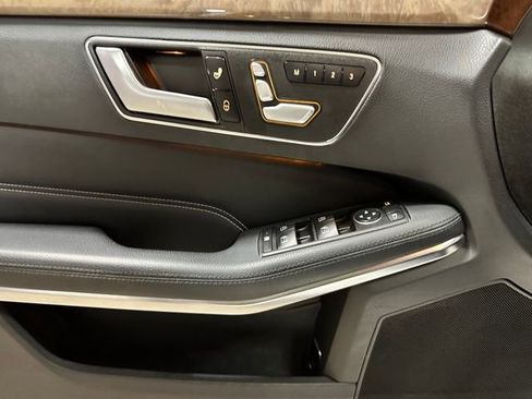 Used 2014 Mercedes-Benz E 250 BlueTEC 4MATIC Sedan image 11