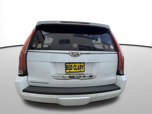 Used 2016 Cadillac Escalade ESV Premium image 17