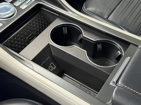 Used 2024 Lincoln Nautilus Reserve AWD/4WD image 15
