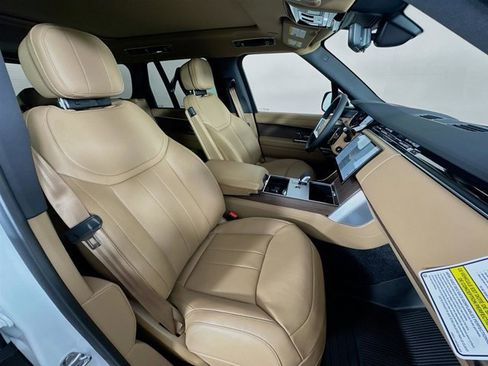New 2026 Land Rover Range Rover SE image 30
