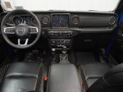 Used 2023 Jeep Wrangler Unlimited Sahara AWD/4WD image 29