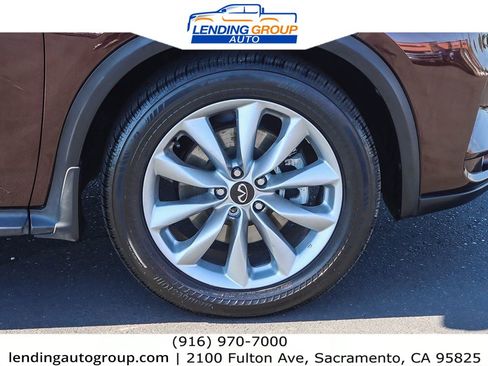 Used 2020 INFINITI QX50 Luxe w/ Navigation Package image 9