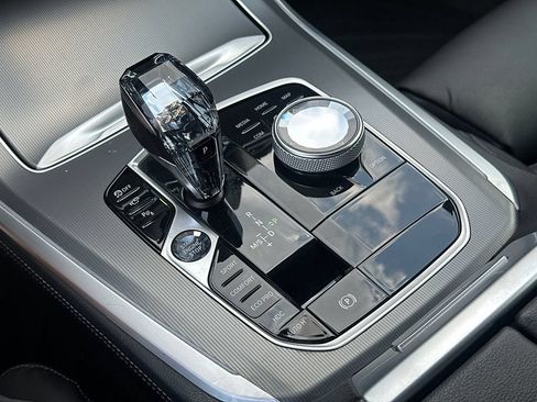 Used 2022 BMW X5 xDrive40i w/ M Sport Package AWD/4WD image 28