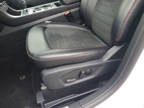 Used 2024 Ford Edge ST-Line image 14