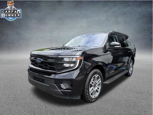 Used 2025 Ford Expedition Active AWD/4WD image 1