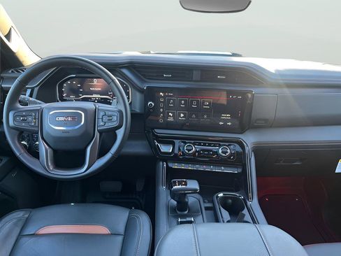 Used 2024 GMC Sierra 1500 AT4 w/ Technology Package image 20