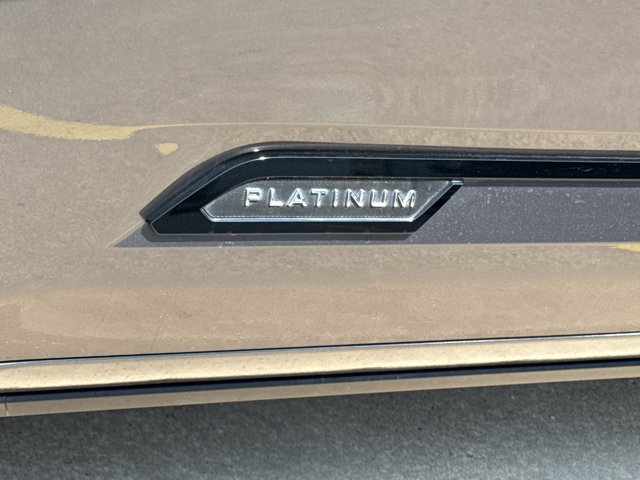 Used 2024 Toyota Tundra Platinum AWD/4WD image 9