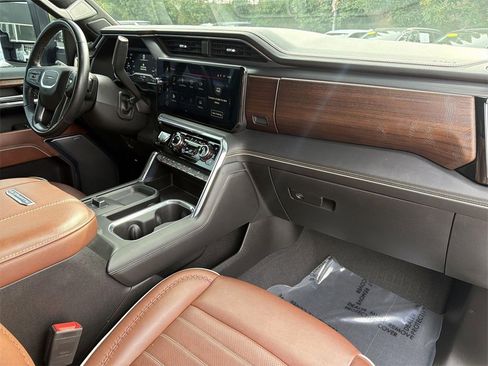 Used 2024 GMC Sierra 2500 Denali Ultimate image 34