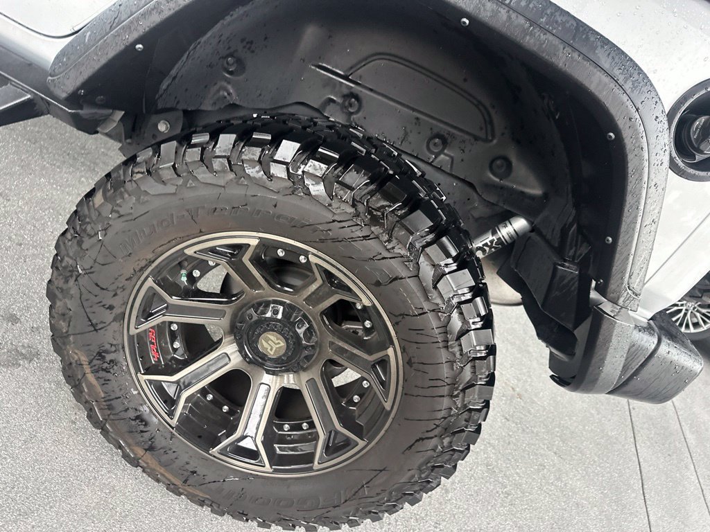 Used 2024 Jeep Wrangler Unlimited Sport AWD/4WD image 9