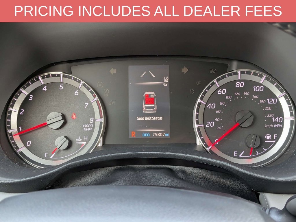 Used 2022 Toyota Highlander LE FWD image 28