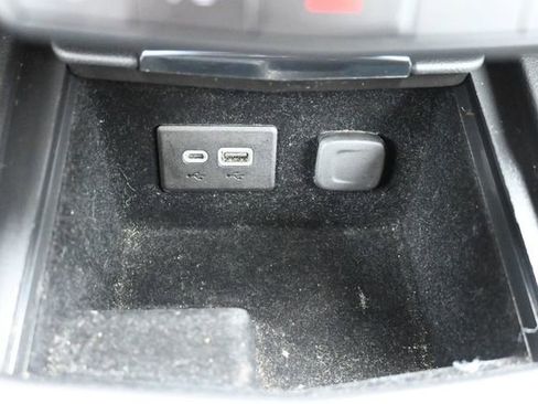 Used 2020 Cadillac XT4 Sport AWD/4WD image 29
