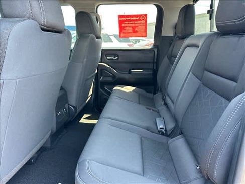 Certified 2025 Nissan Frontier SV w/ SV Convenience Package RWD image 12