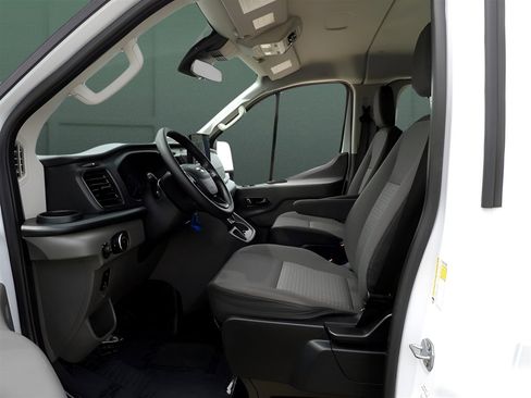 Used 2022 Ford Transit 350 XLT image 11