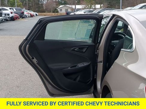 Used 2025 Chevrolet Malibu LT FWD image 32