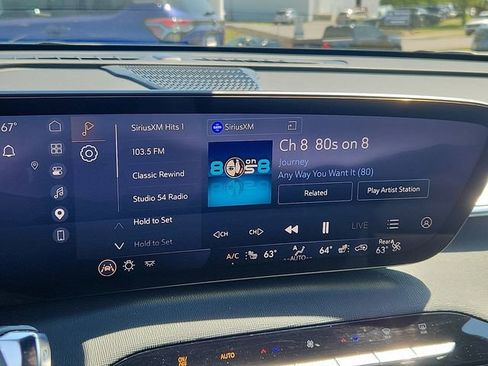 Certified 2025 Buick Enclave Preferred w/ Power Package FWD image 17
