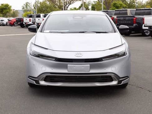 Used 2026 Toyota Prius Plug-In Hybrid image 2