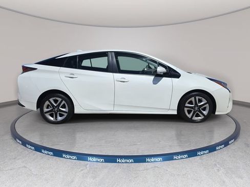 Used 2016 Toyota Prius Three Touring FWD image 5