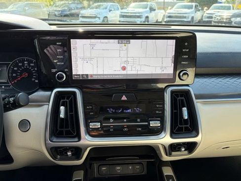 Used 2023 Kia Sorento S w/ Panoramic Sunroof Package FWD image 24