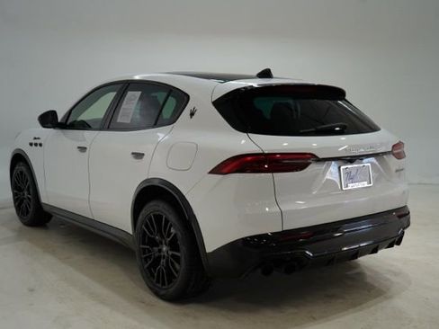 Used 2025 Maserati Grecale Modena image 5