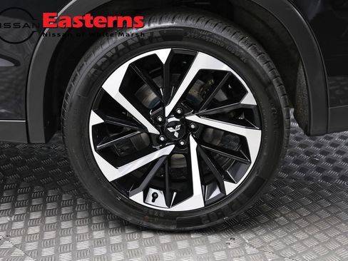 Used 2024 Mitsubishi Outlander AWD image 8