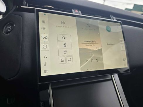 Certified 2025 Land Rover Range Rover Velar Dynamic SE image 28