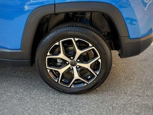 New 2026 Jeep Compass Limited w/ Sun, Sound & Navigation Group AWD/4WD image 16